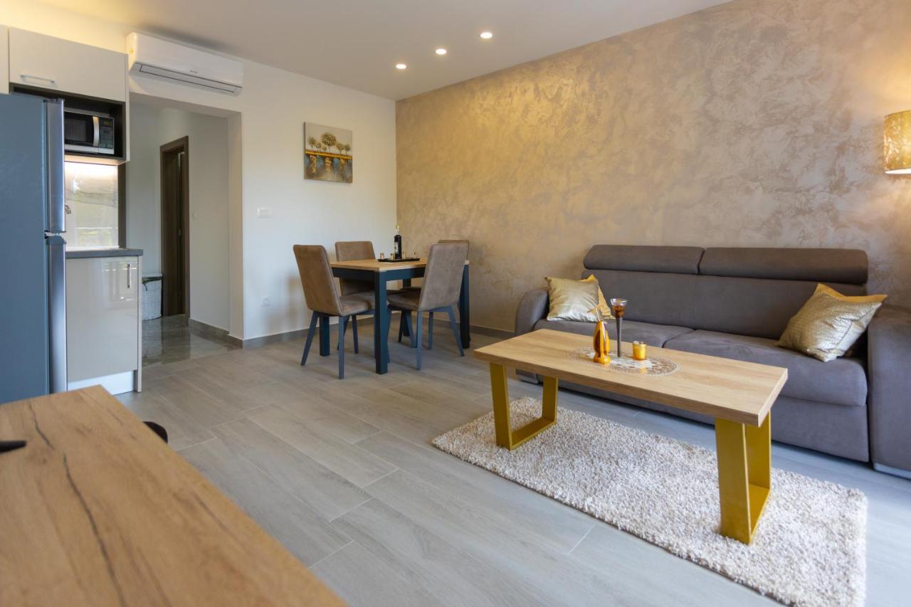 Apartments Vicin Brela Exterior foto