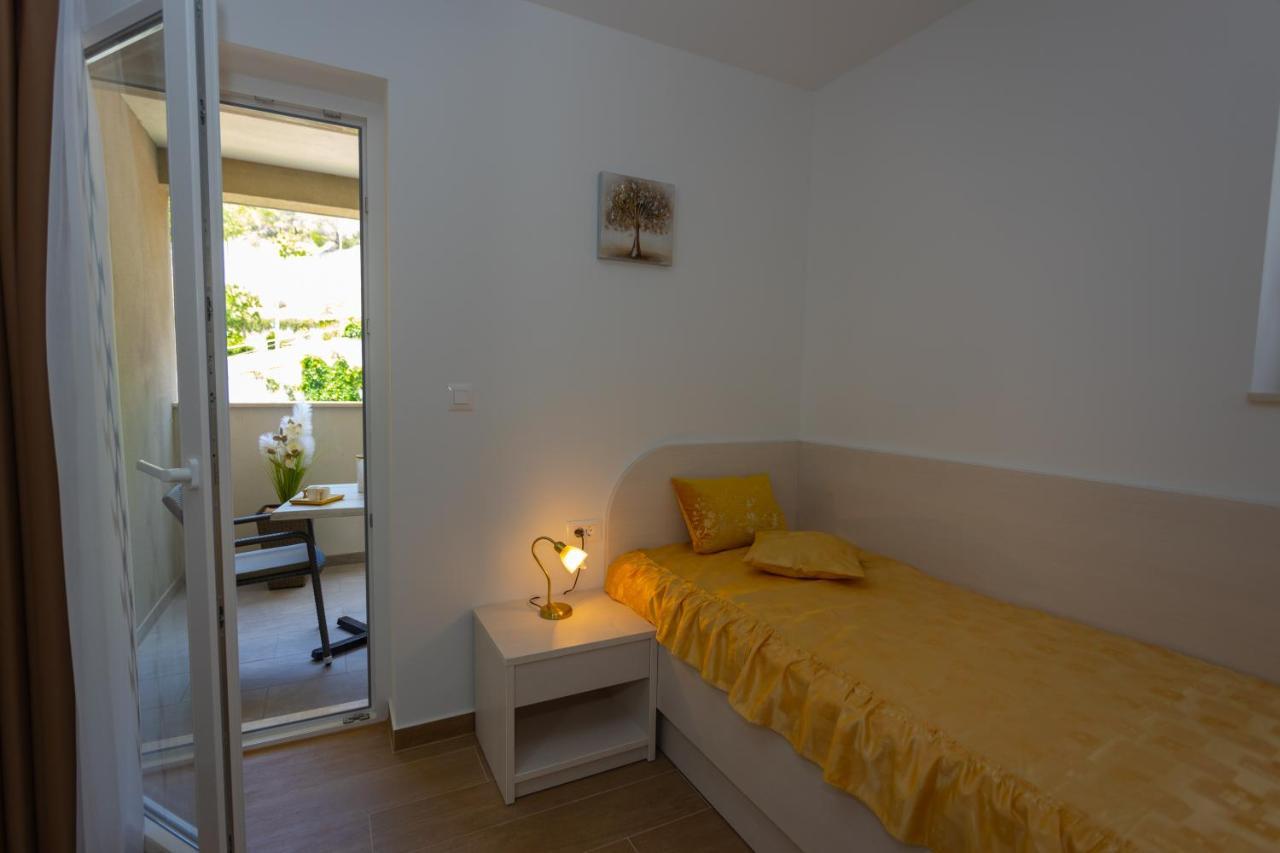 Apartments Vicin Brela Exterior foto